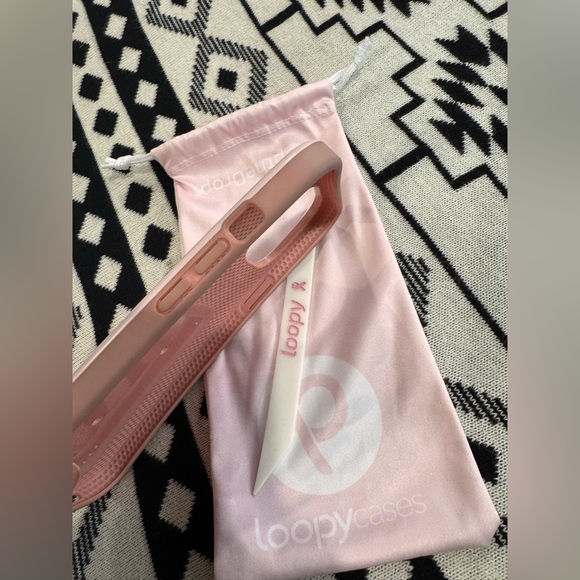 Loopy Case - Picture 6 of 6